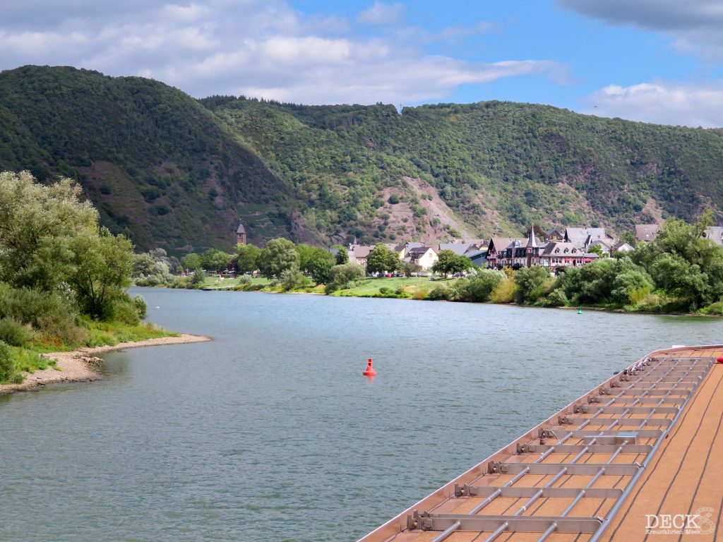 Blick von der Rhein Melodie von nicko cruises auf die Mosel. / Reisebericht meiner Flusskreuzfahrt, Tag 2
